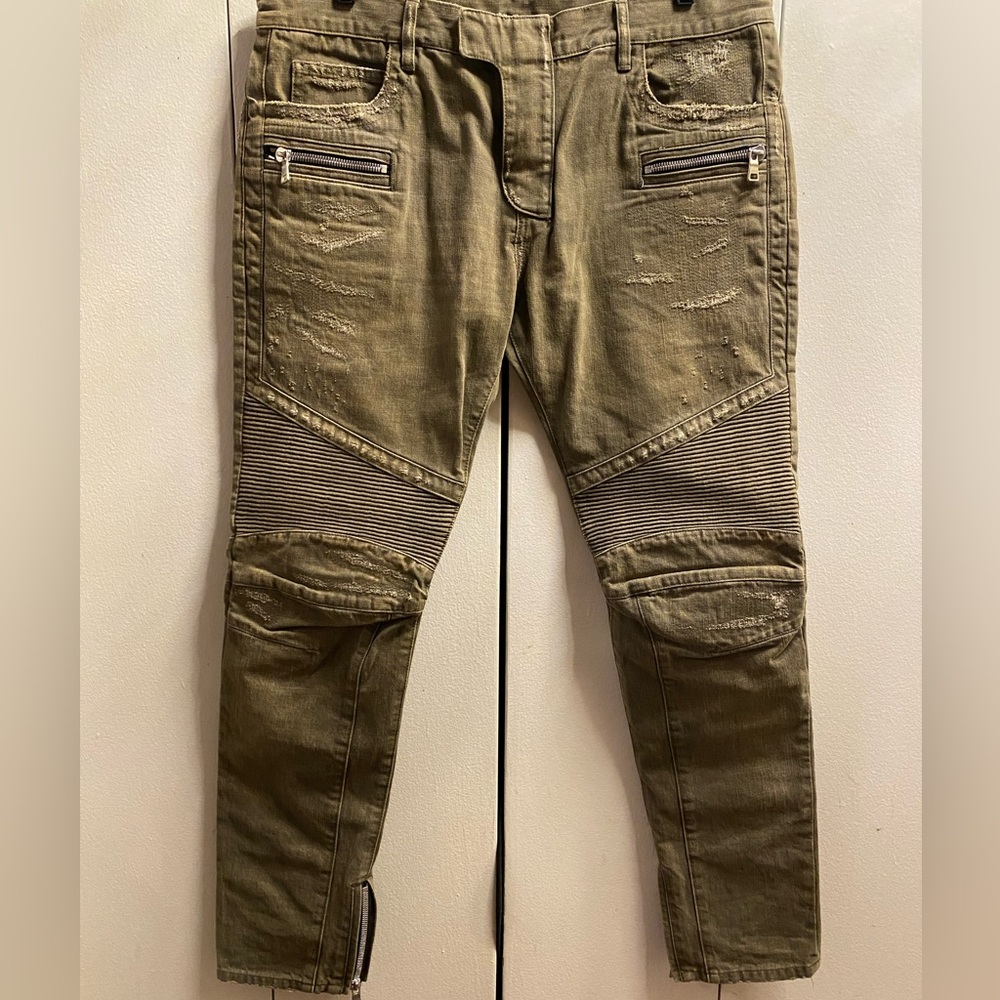 BALMAIN
Green Vintage Destroyed Bikers pants